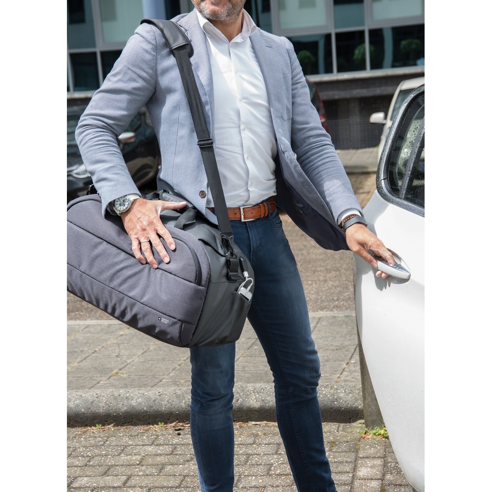 Torba sportowa Swiss Peak z portem USB i personalizacją logo - Torby i walizki podróżne z nadrukiem logo | VEBI - zdjęcie 8