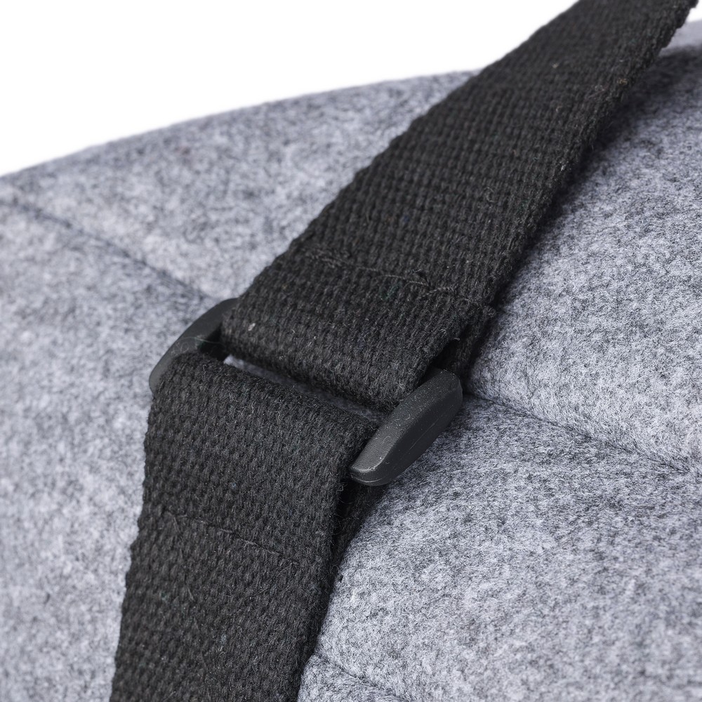 Torba podróżna z filcu RPET 30L – sportowy styl eko - Torby i walizki podróżne z nadrukiem logo | VEBI - zdjęcie 13