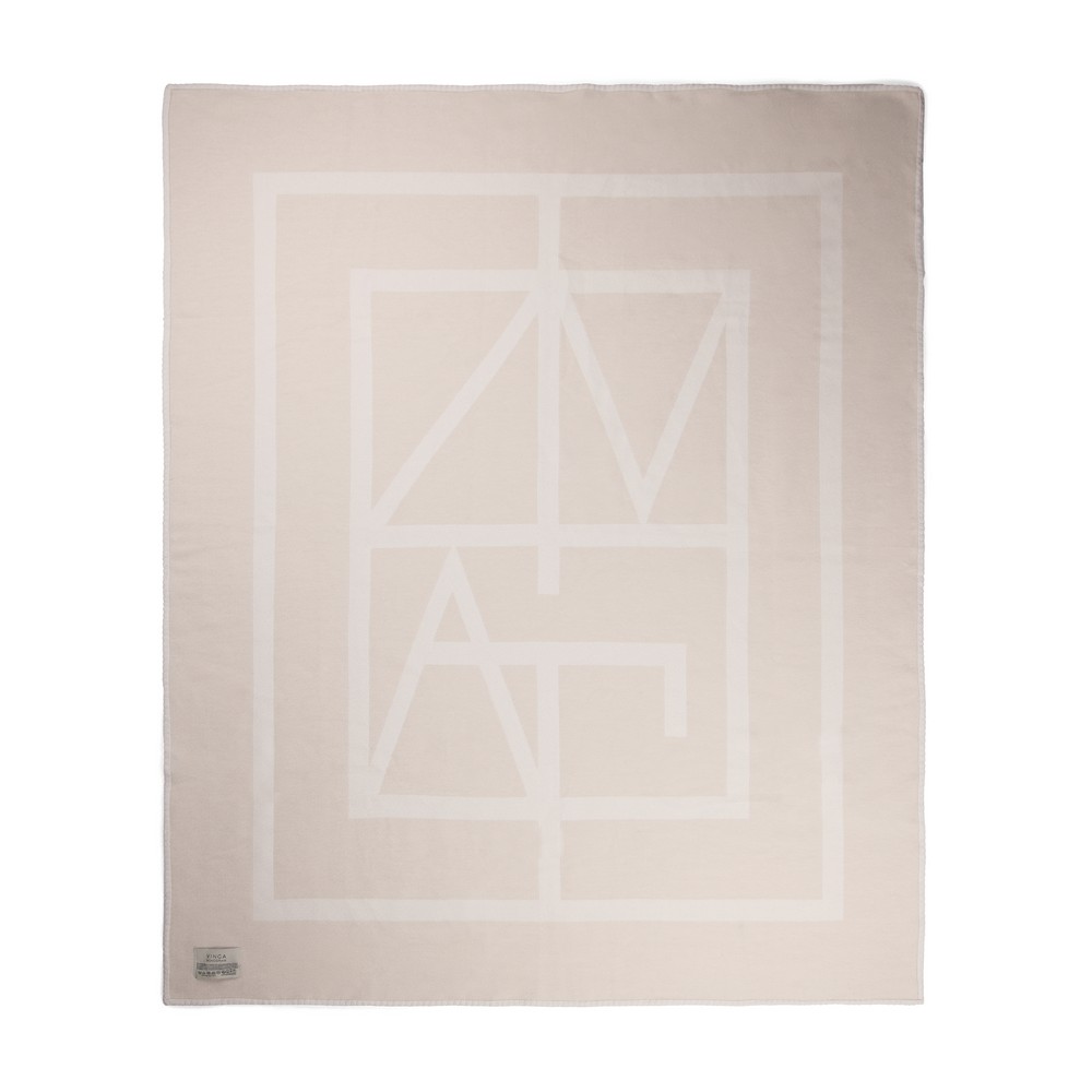 Ekologiczny koc z dwustronnym wzorem VINGA Monogram - zdjęcie 2