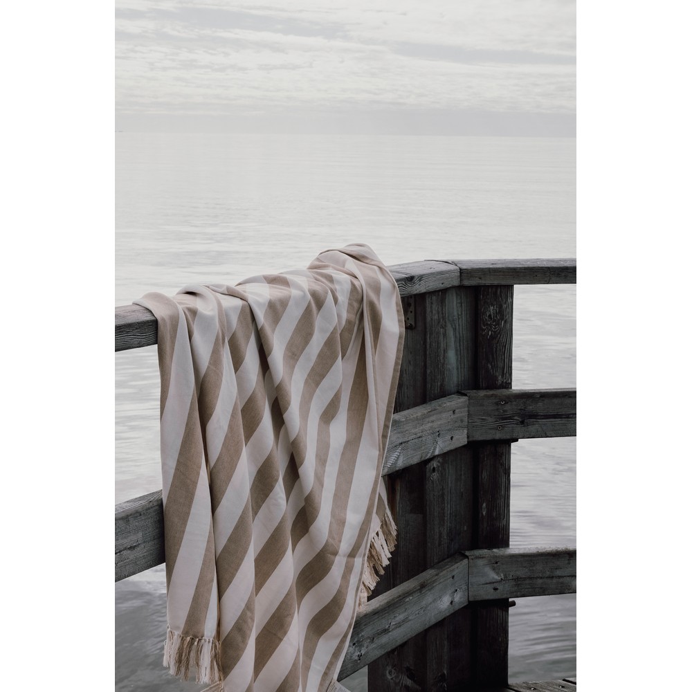 Ręcznik plażowy z recyklingu VINGA Ornos - ekologiczny gadżet reklamowy - zdjęcie 3