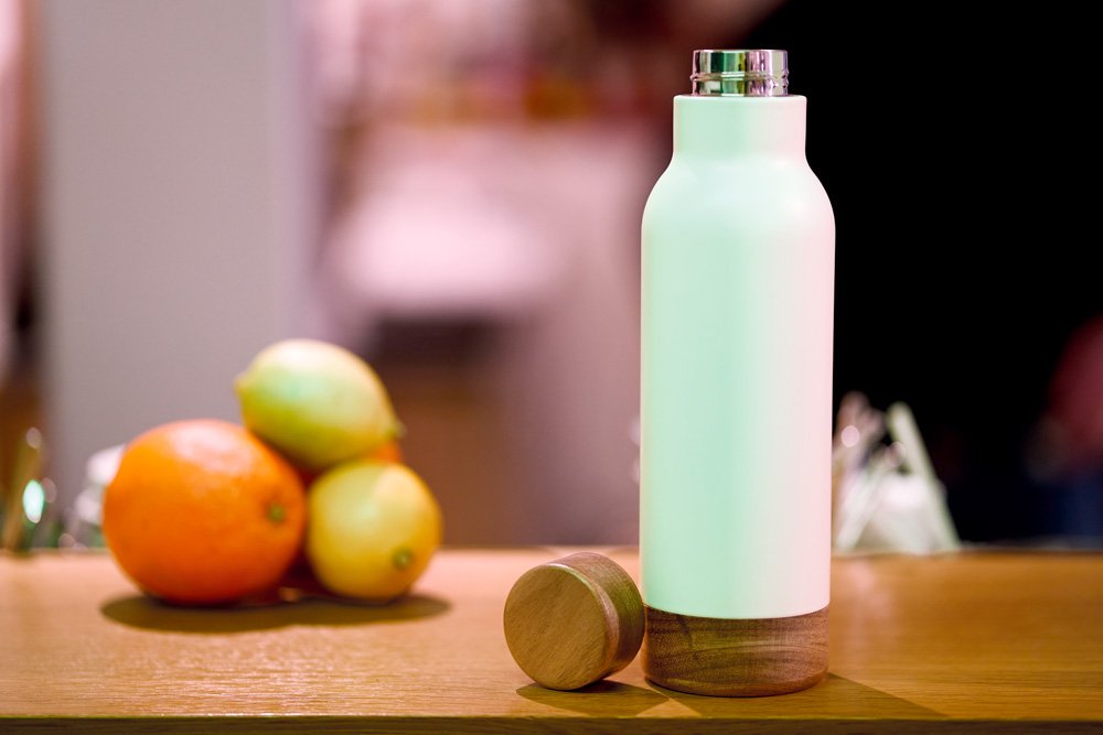 Butelka termiczna ze stali z recyklingu COTE D'AZUR 630ml - Kubki i butelki termiczne z nadrukiem logo | VEBI - zdjęcie 11