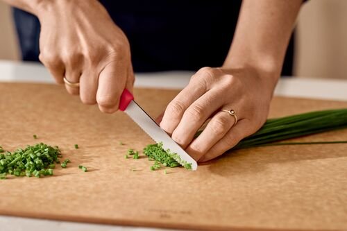 Nóż kuchenny Victorinox SwissClassic z ząbkowanym ostrzem - Noże i scyzoryki z nadrukiem logo | VEBI - zdjęcie 28